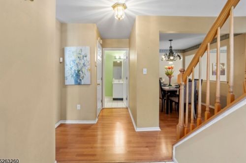 20 Grant Way, Princeton NJ  08540-1600 exterior