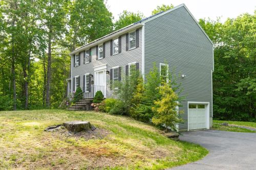 12 Bayberry Ln, Derry, NH 03038-5009