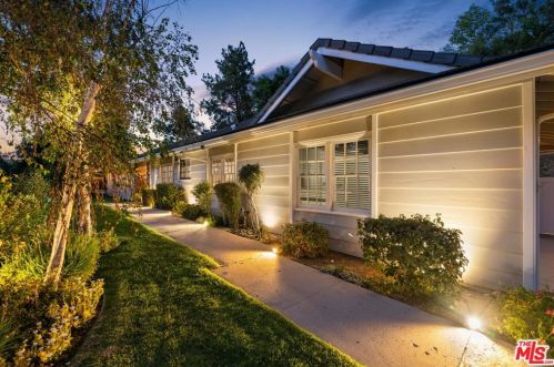5626 Jed Smith Rd, Calabasas, CA 91302-1116