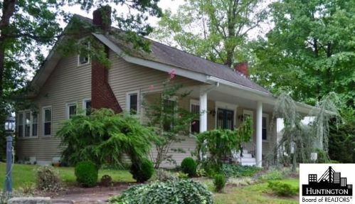 75 Kings Hwy, Huntington WV  25705-3621 exterior