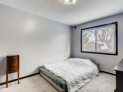 1052 Dl St, Saint Paul MN  55117-5606 exterior