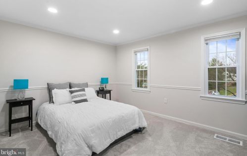 5865 Banning Pl, Springfield VA  22015-3666 exterior