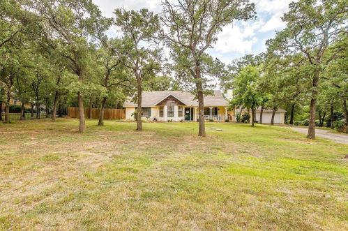 6110 Dick Price Rd, Fort Worth, TX 76140-7846
