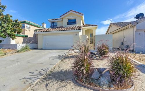 5038 Felicia Way, Elk Grove, CA 95758-4161