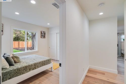 1867 Pleasant Hill Rd, Concord CA  94523-4040 exterior