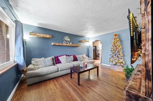 2826 Allview Cir, Cincinnati, OH 45238-2015