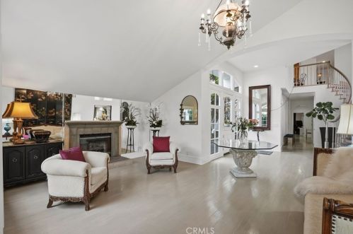 43 Sandpiper, Irvine CA  92604-3646 exterior