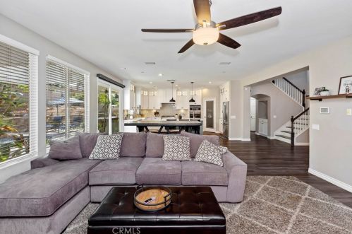 9564 Chandelle Way, Riverside CA  92508-6810 exterior