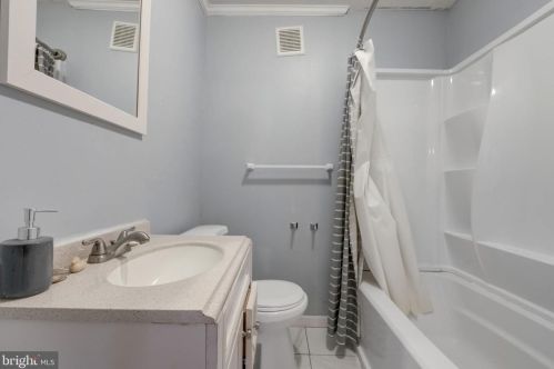 4964 Elm St, Shady Side MD  20764-9655 exterior