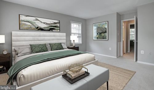 5601 Castlebury Ct, Springfield VA  22015-1883 exterior