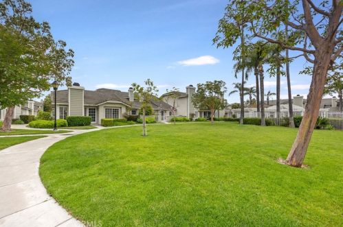 2033 Hartford Pl, Anaheim, CA 92801-5370