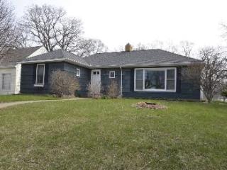 2753 Idaho Ave, Minneapolis MN  55426-3352 exterior