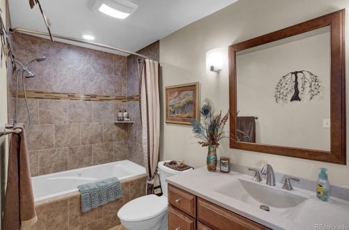 7035 Euclid Dr, Englewood CO 80111-4669 exterior