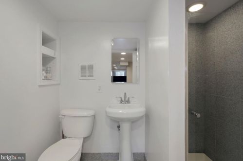 10006 Markham St, Silver Spring MD 20901-2233 exterior