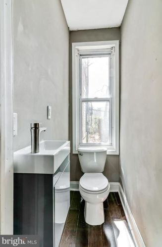 6142 Larchwood Ave, Philadelphia PA 19143-1006 exterior