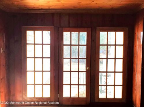 19 Elizabeth Pkwy, Tinton Falls, NJ 07724-1719