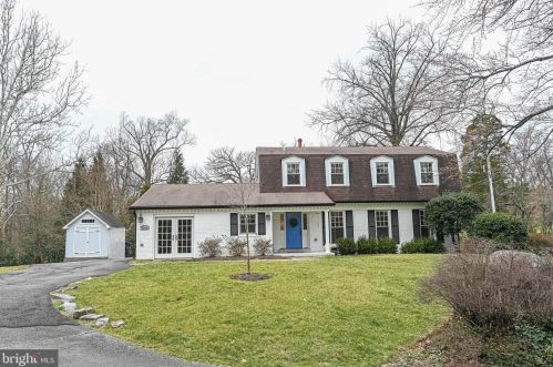 2218 24th St, Arlington, VA 22207-4904