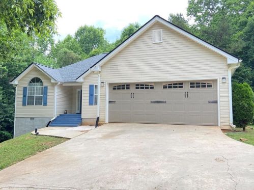 7374 Berry Hill Dr, Gainesville, GA 30507-9588