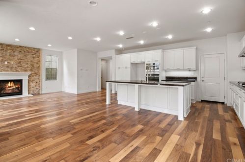 117 Bumblebee, Irvine CA  92618-1150 exterior