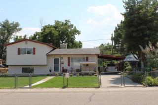 3724 Devonshire Ln, Pueblo, CO 81005-3245