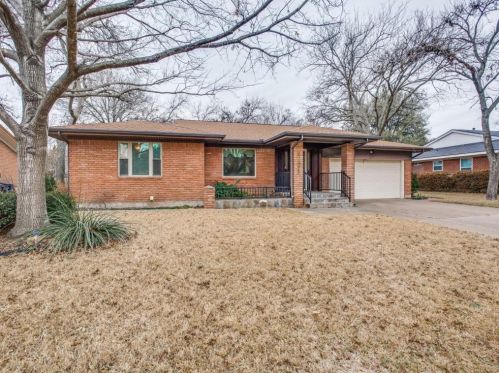 4221 Selkirk Dr, Fort Worth, TX 76109-5329