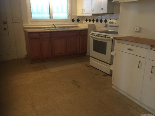 1715 Laumaile St, Honolulu HI  96819-3716 exterior