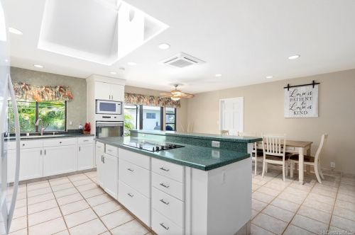 7777 Kalohelani Pl, Honolulu HI 96825-2829 exterior