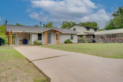 600 Bramble Dr, Austin TX  78745-3114 exterior