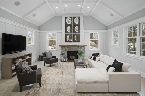 271 Rivergate Dr, Wilton CT  06897-3614 exterior