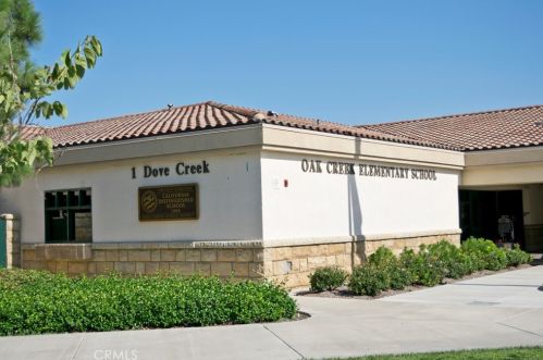 33 Commonwealth, Irvine CA  92618-7003 exterior
