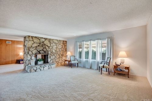 1574 Retford St, Covina, CA 91724-2813
