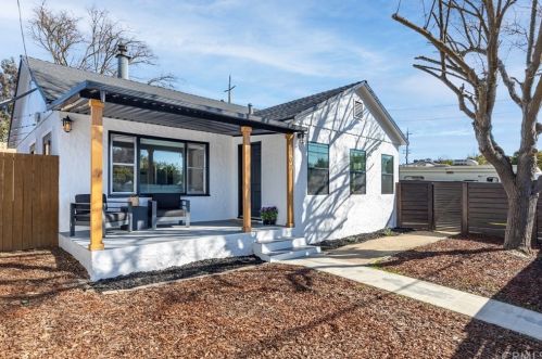 103 Capitol Hill Dr, Lake Nacimiento, CA 93446-2730
