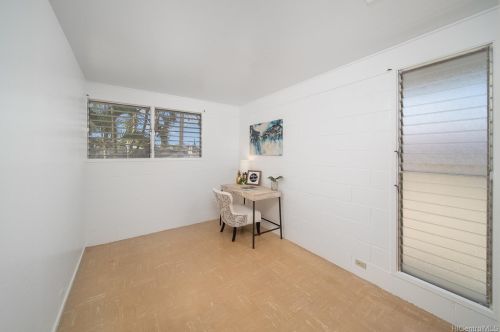 1620 Piikea St, Honolulu HI  96818-1843 exterior