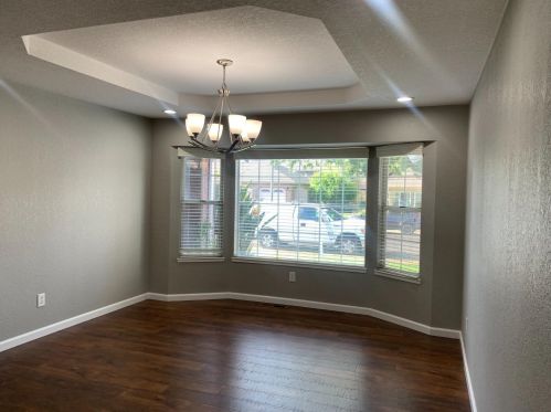 2304 Den Helder Dr, Modesto, CA 95356-2459