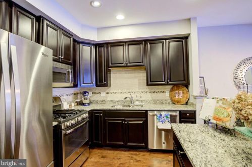 38 Sundance Dr, Trenton NJ 08619-3968 exterior