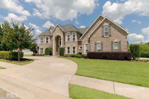 111 Vanguard Ct, Lithonia, GA 31028-8615
