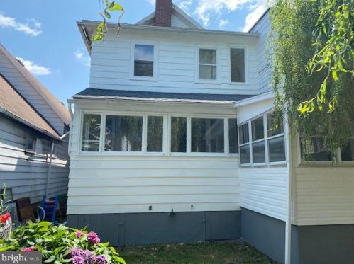 227 Broadway, Bangor, PA 18013-2527