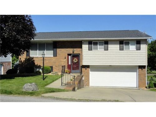 3703 1st Ave, Parkersburg, WV 26105-1609