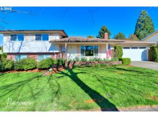 3118 142nd Ave, Portland, OR 97230-3711