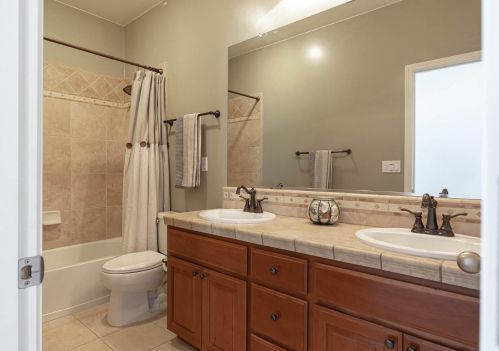 364 Applegate Dr, Valley Home CA  95361-8285 exterior