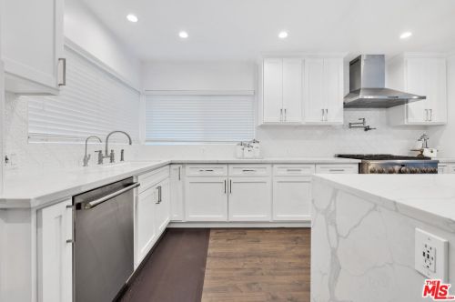 6222 Altura Ave, Glendale CA  91214-2325 exterior