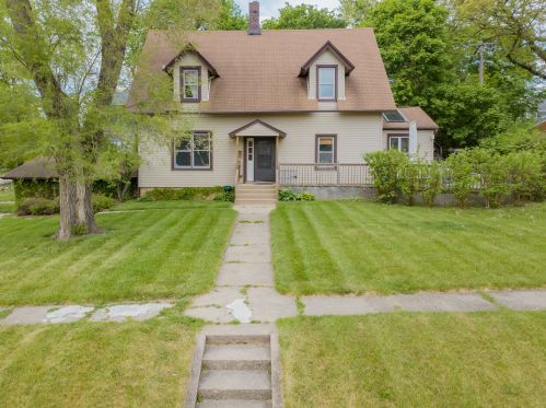 202 Blackman St, Alden, IL 60033-2430