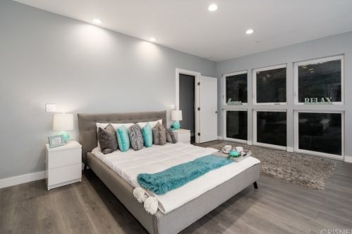 1652 Gladys Dr, Glendale CA  91206-1616 exterior