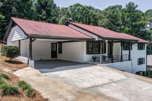 1323 Stoneybrook Dr, Tucker, GA 30084-1247