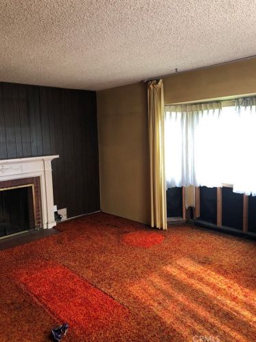10435 Blumont Rd, South Gate, CA 90280-5353