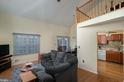 11 Heritage Ct, Trenton NJ 08628-3603 exterior