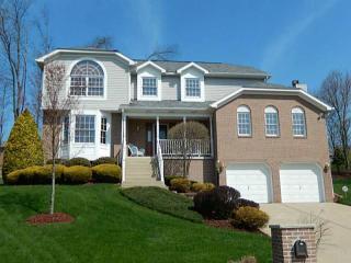 905 Templeton Pl, Greensburg, PA 15601-8618