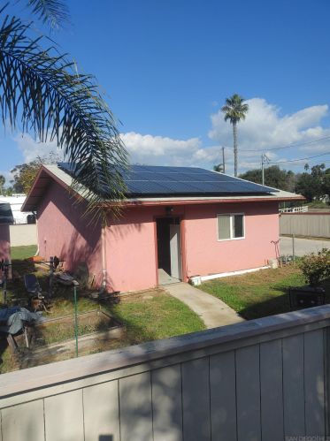 534 Rolling Hl Rd, Vista CA 92081-7513 exterior