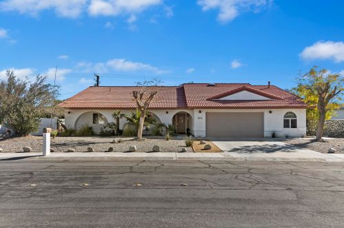 3076 Farrell Dr, Palm Springs, CA 92262-2555