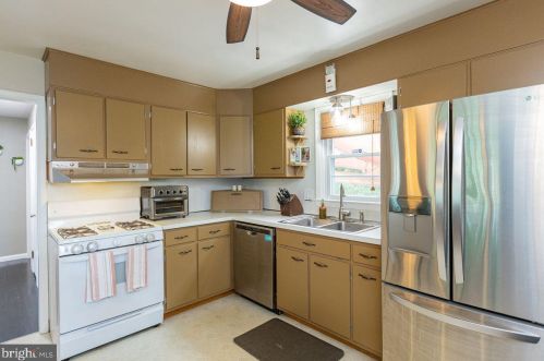 940 Rolridge Ave, Lancaster PA  17603 exterior